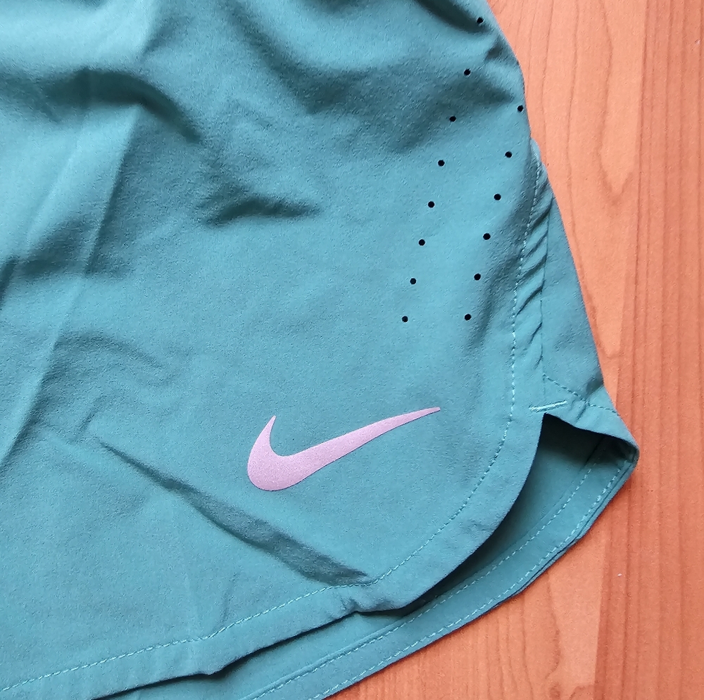 NWT Nike dry-fit blue running shorts size XL - Picture 3 of 8